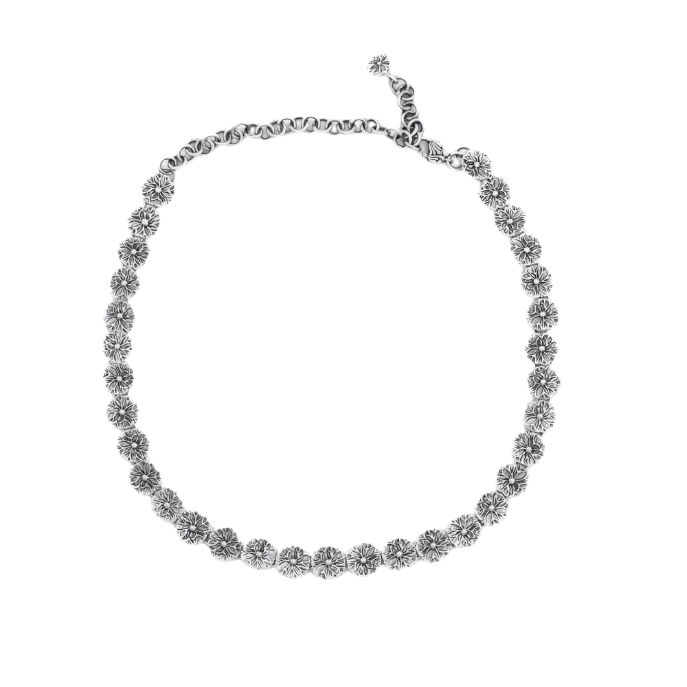 Silver necklace with a succession of lily pads, forming a choker necklace