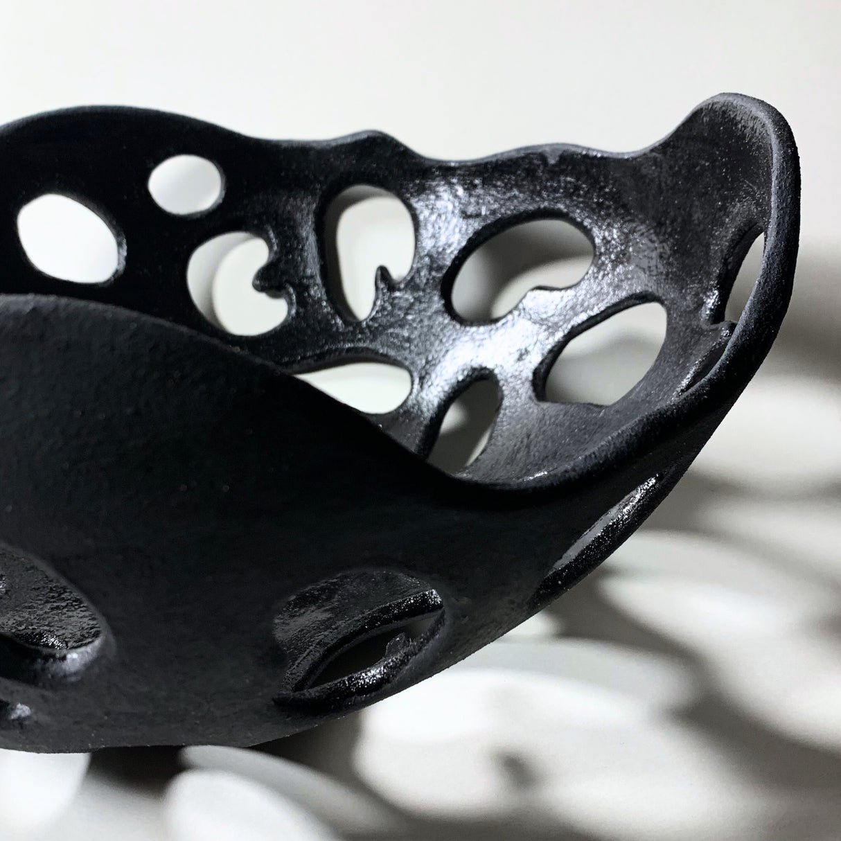 Avigail Remak / Ceramics / Bowl / Dark Holey