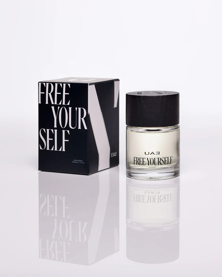 EAU perfume is a multi-dimensional melody of grapefruit, pink pepper, gardenia and aquatic nuances