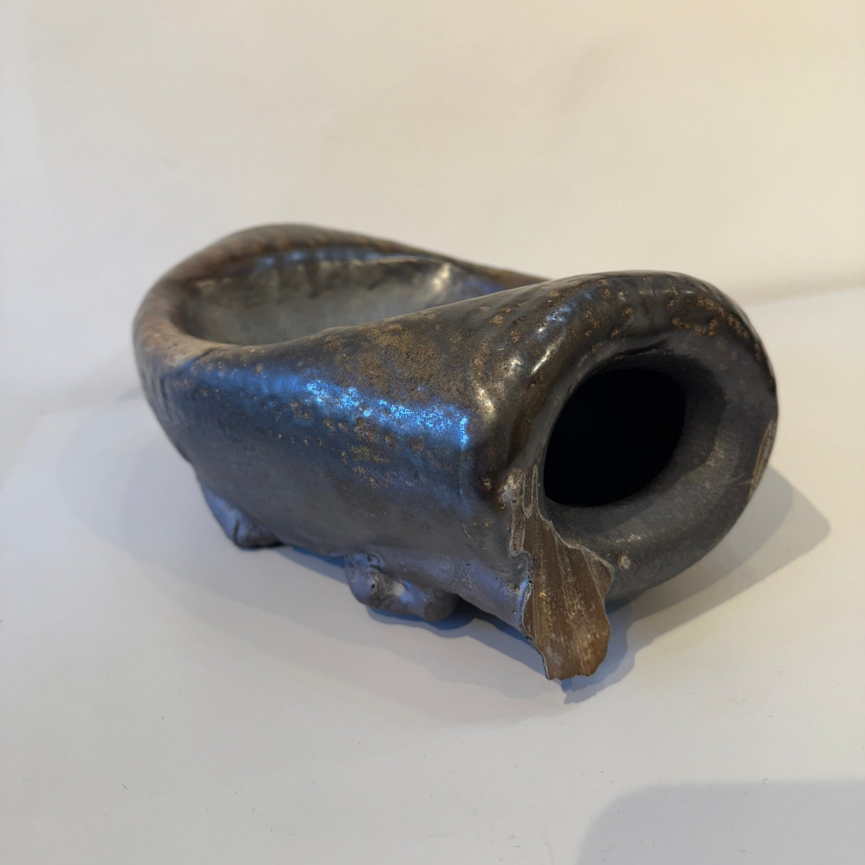 Ian Hazard Bill / Ceramics / Bassinet / Medium Rich Brown Basin