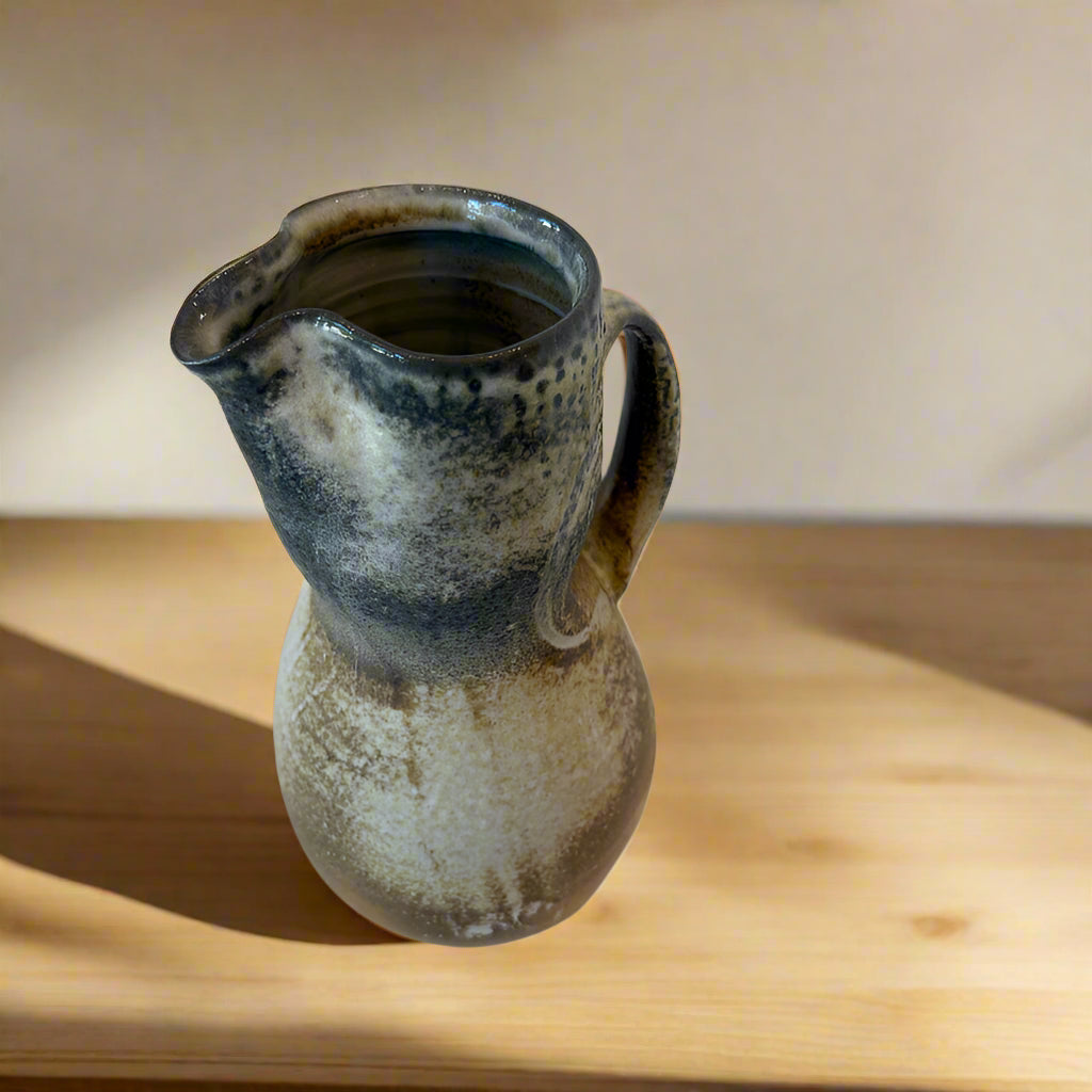 Ian Hazard Bill / Ceramics / Vase / Pitcher Vase