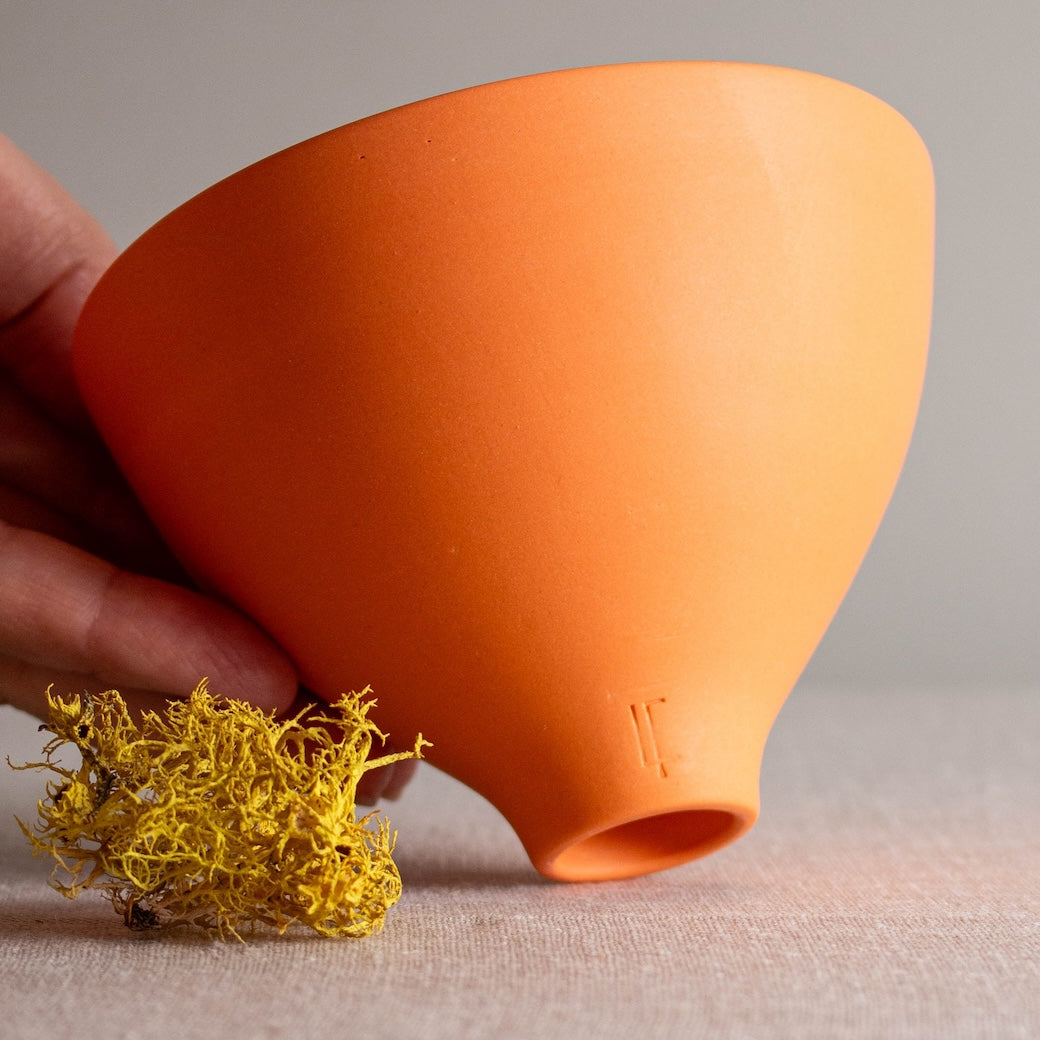 Lisa Fleming / Ceramics / Porcelain / Orange Objects