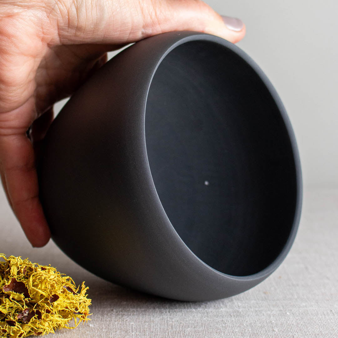 Lisa Fleming / Ceramics / Porcelain / Black Objects