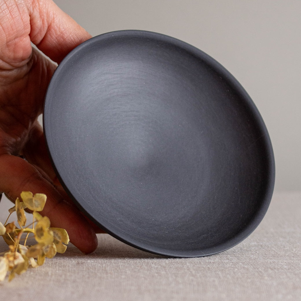 Lisa Fleming / Ceramics / Porcelain / Black Objects