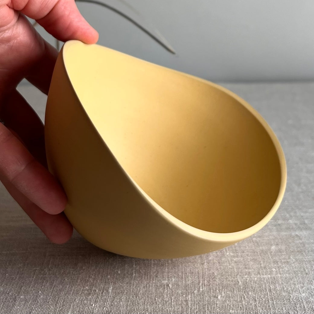 Lisa Fleming / Ceramics / Porcelain / Mustard Objects