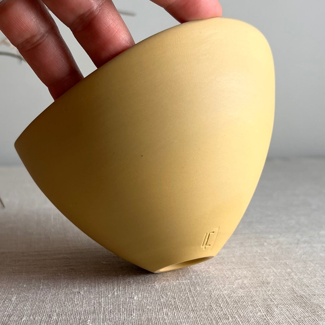 Lisa Fleming / Ceramics / Porcelain / Mustard Objects
