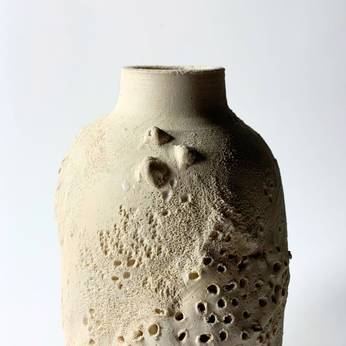Avigail Remak / Ceramics / Vase / Organic Folds Textured