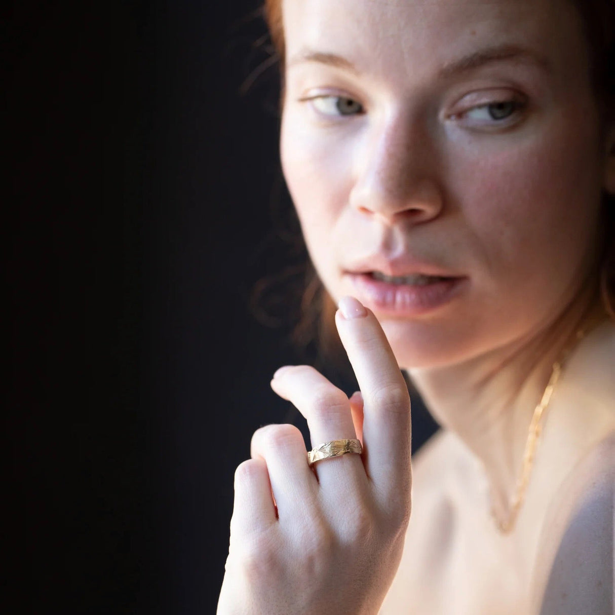 Siri Hansdotter 14K Gold etched western floral design in a band for stacking or men or women's wedding ring