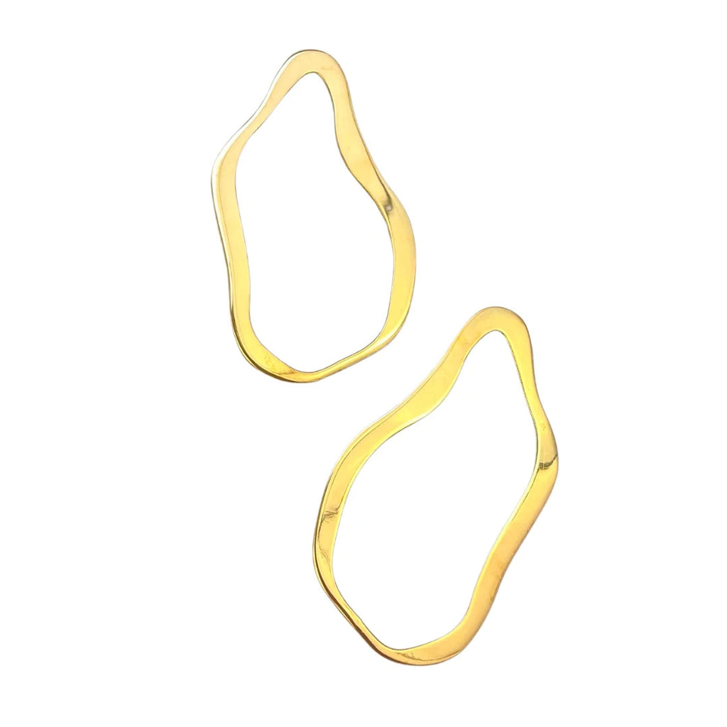From Yellow Jewellry, the star of the Hollow Beauty collection. The Freddie medium makes a statement with its open and curvaceous shape.