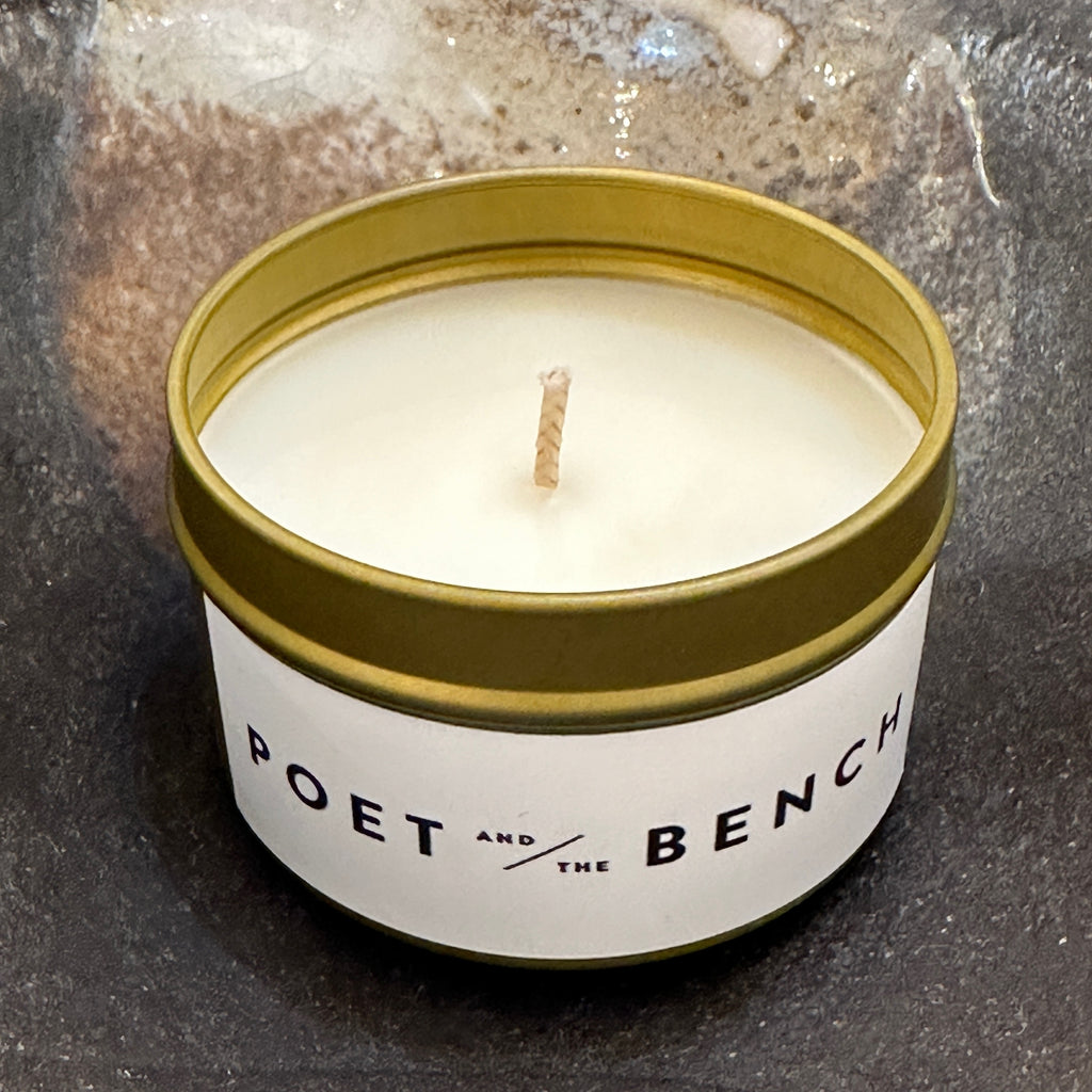 No 11 travel candle with sensual, alluring and spirited notes of Jasmine, sweet pea, white rose, tree barks, sandalwood, vanilla, ambrette, tobacco and black pepper. 