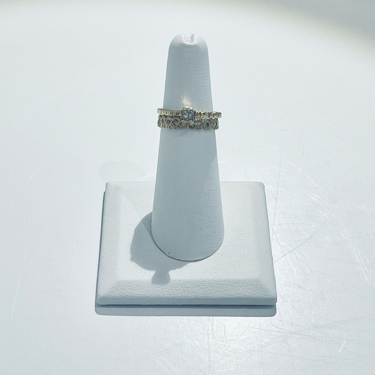 Danielle Welmond / Rings / Yellow Gold Looped Textured Diamond Eternity Band