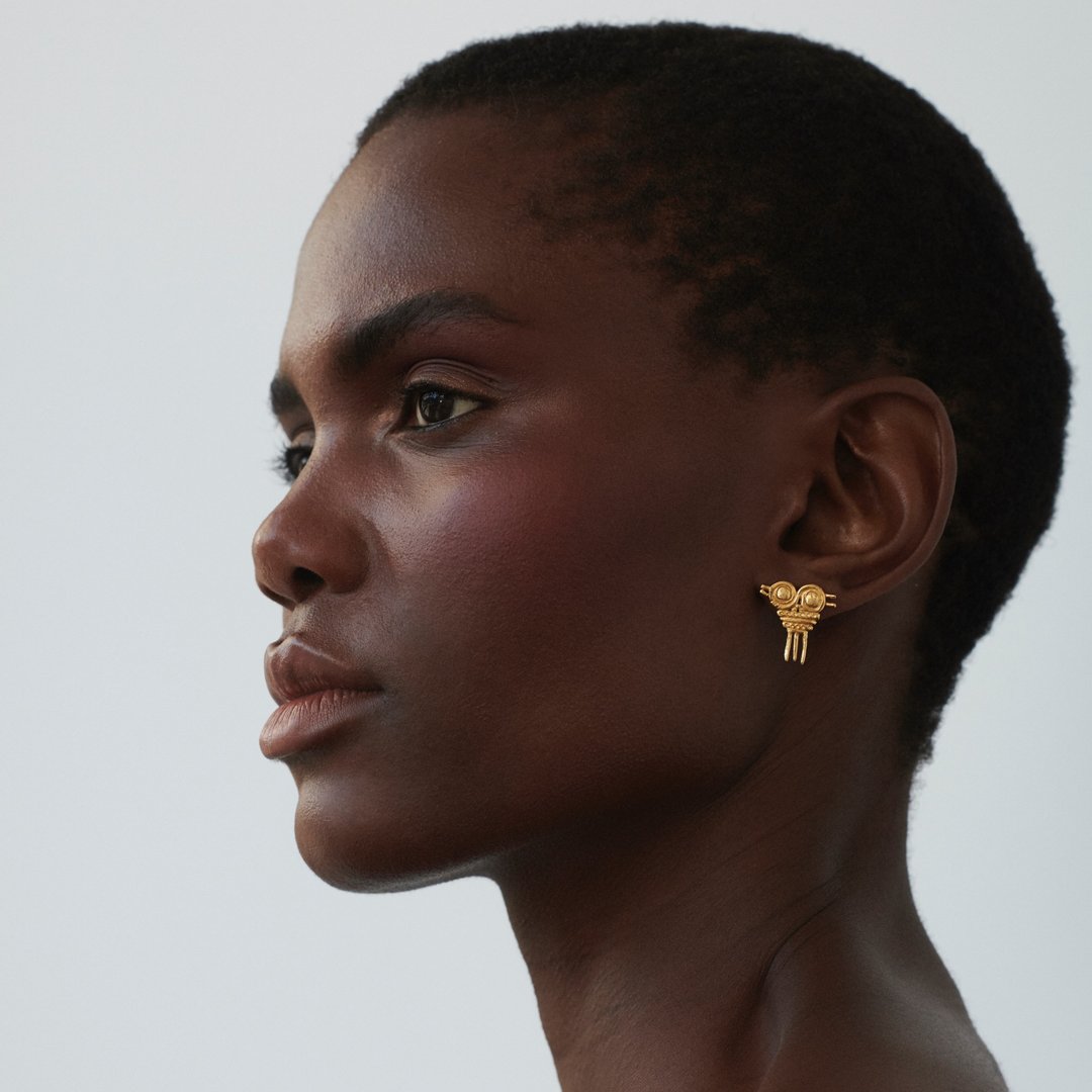 Loren Lewis Cole Nectar Studs. With a grounding feeling in spirals and their connection to different directions, we can allow ourselves to be pulled, so long as our centre is juicy and overflowing.