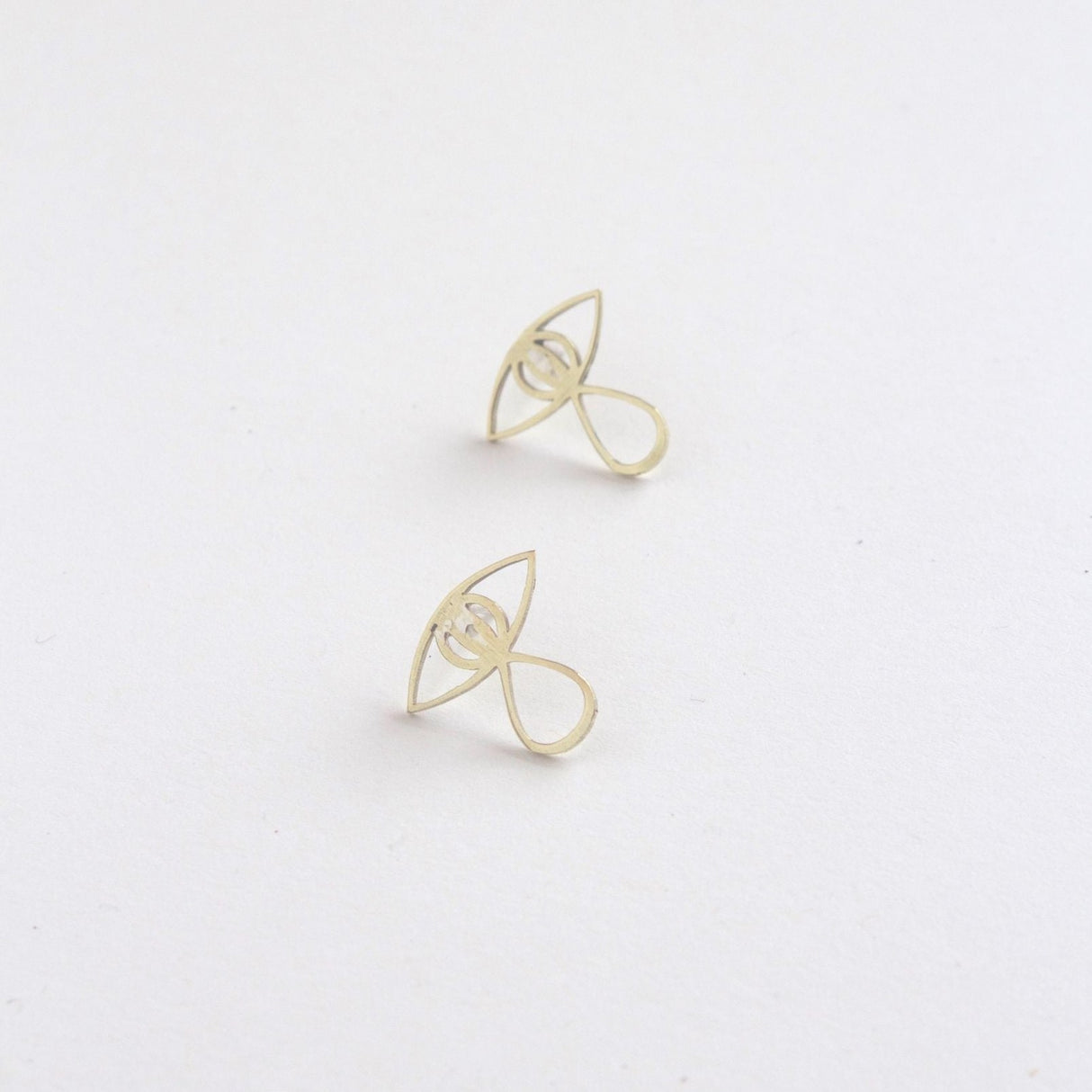 A teardrop eye earring pair for all the things.