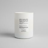 White candle with earthy, floral and spicy notes. 