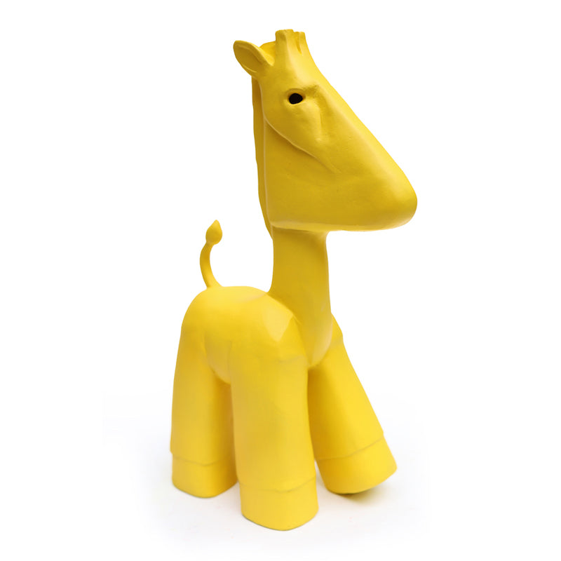 Austyn Taylor Yellow Giraffe! Oscar is a bright yellow Giraffe with fabulous proportions by Austyn Taylor. Austyn works at the intersection of contemporary art, history and pop culture. 