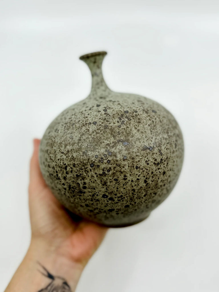 Dana Chieco / Ceramics / Vase / Bottleneck No 23