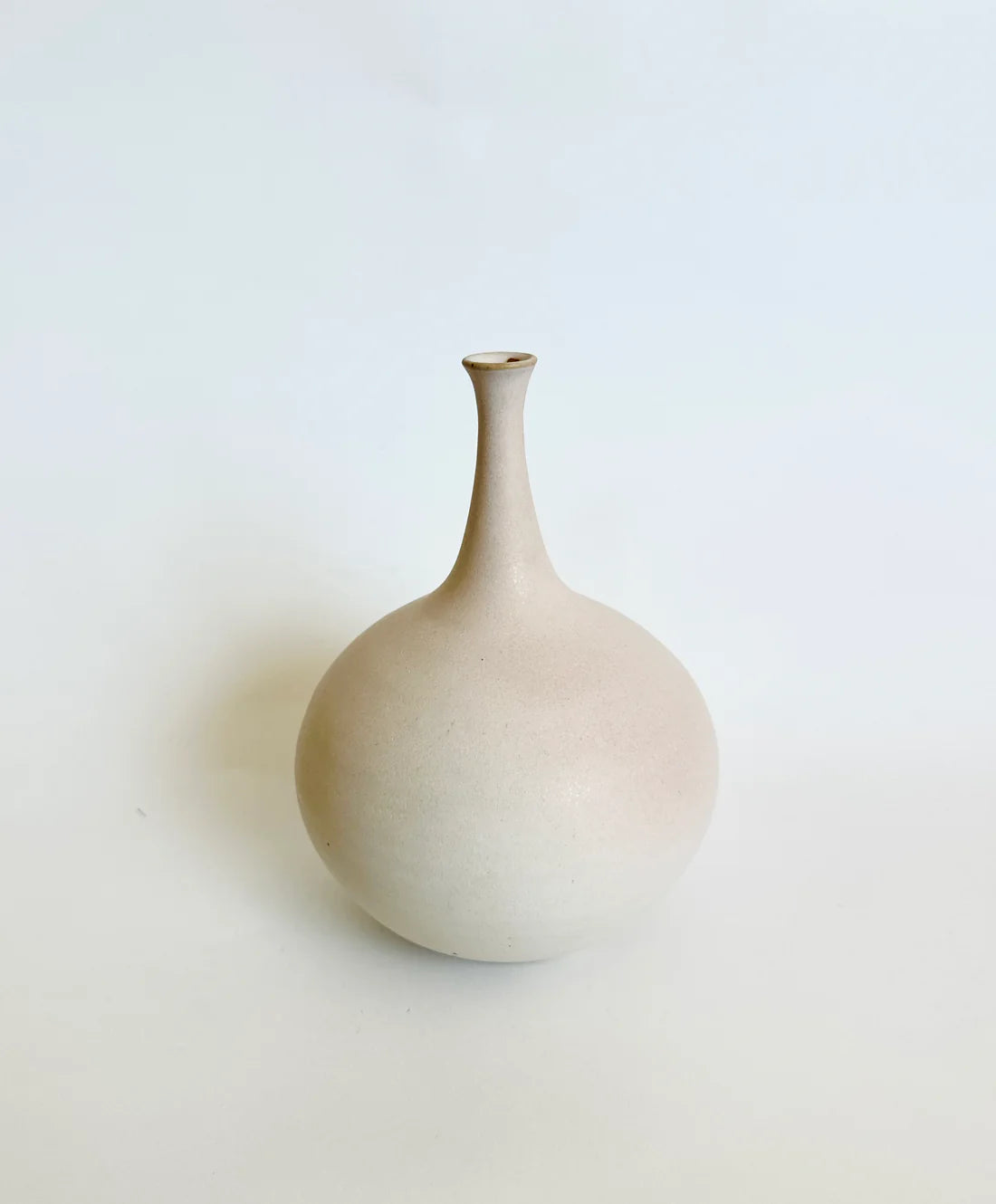 Dana Chieco / Ceramics / Vase / Bottleneck No 7