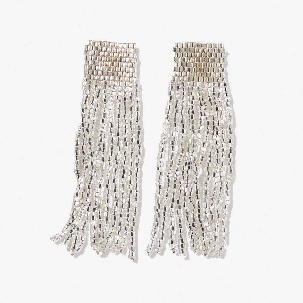 Glamourous, lightweight and effortlessly cool woven beaded fringe earrings with their luminous shimmer. These sparkly silver beauties evoke the playfulness of Marilyn Monroe! 