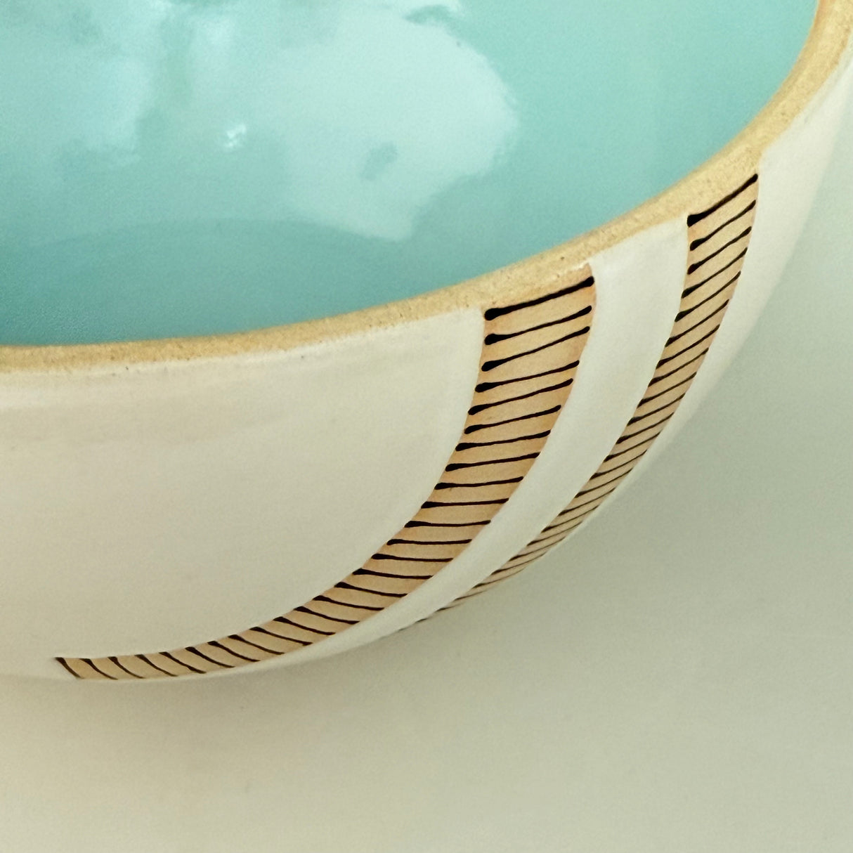 Julems / Ceramics / Bowl / Tracks and Eggshell Glaze