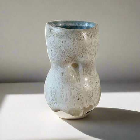 Ian Hazard Bill / Ceramics / Vase / Gesture Vase Small