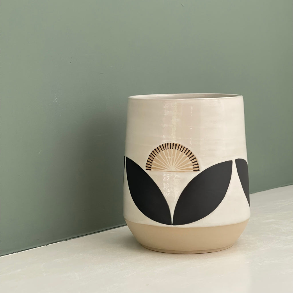 Julems / Ceramics / Vase / Flower and Leaves