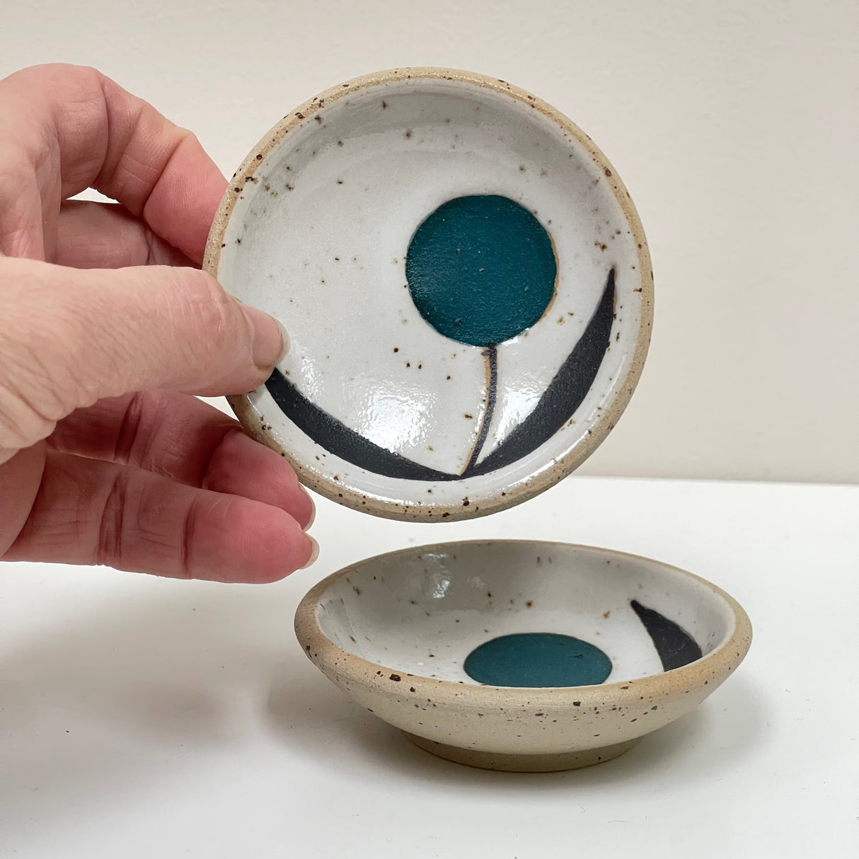 Julems / Ceramics / Small Dish / Flower