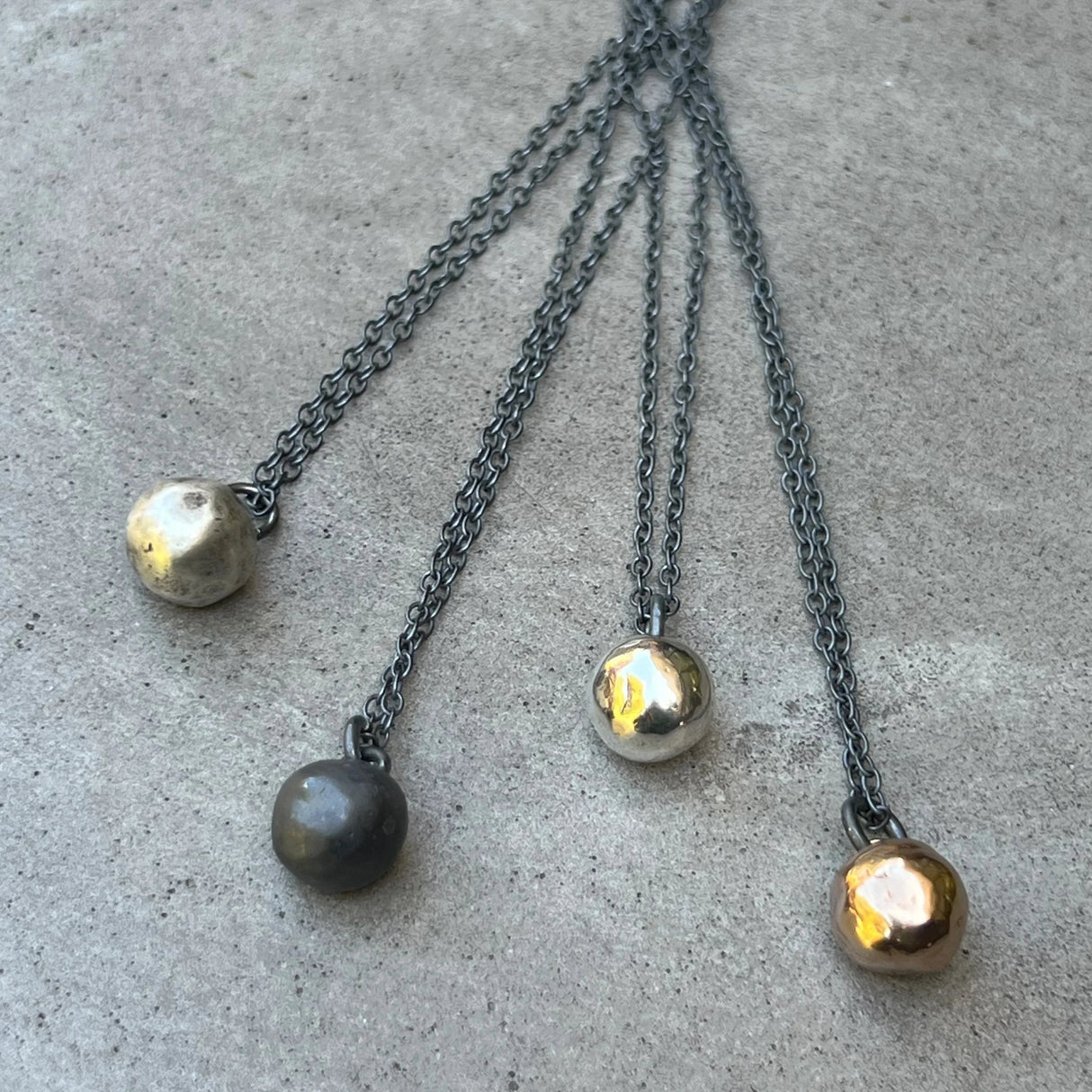 Elina Peduzzi Jewelry / Necklace / Mustika Ball