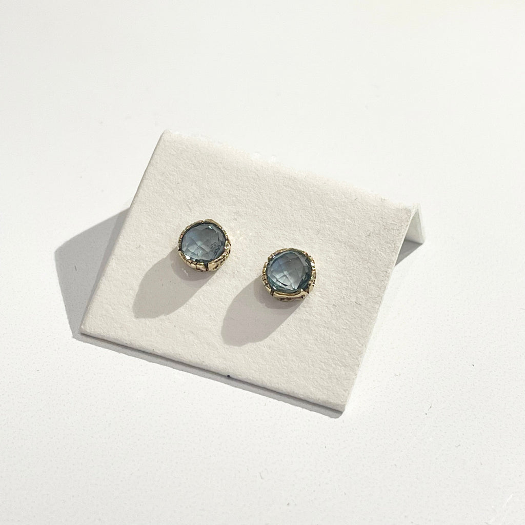 Danielle Welmond / Earrings / Aquamarine Gold Lace Setting