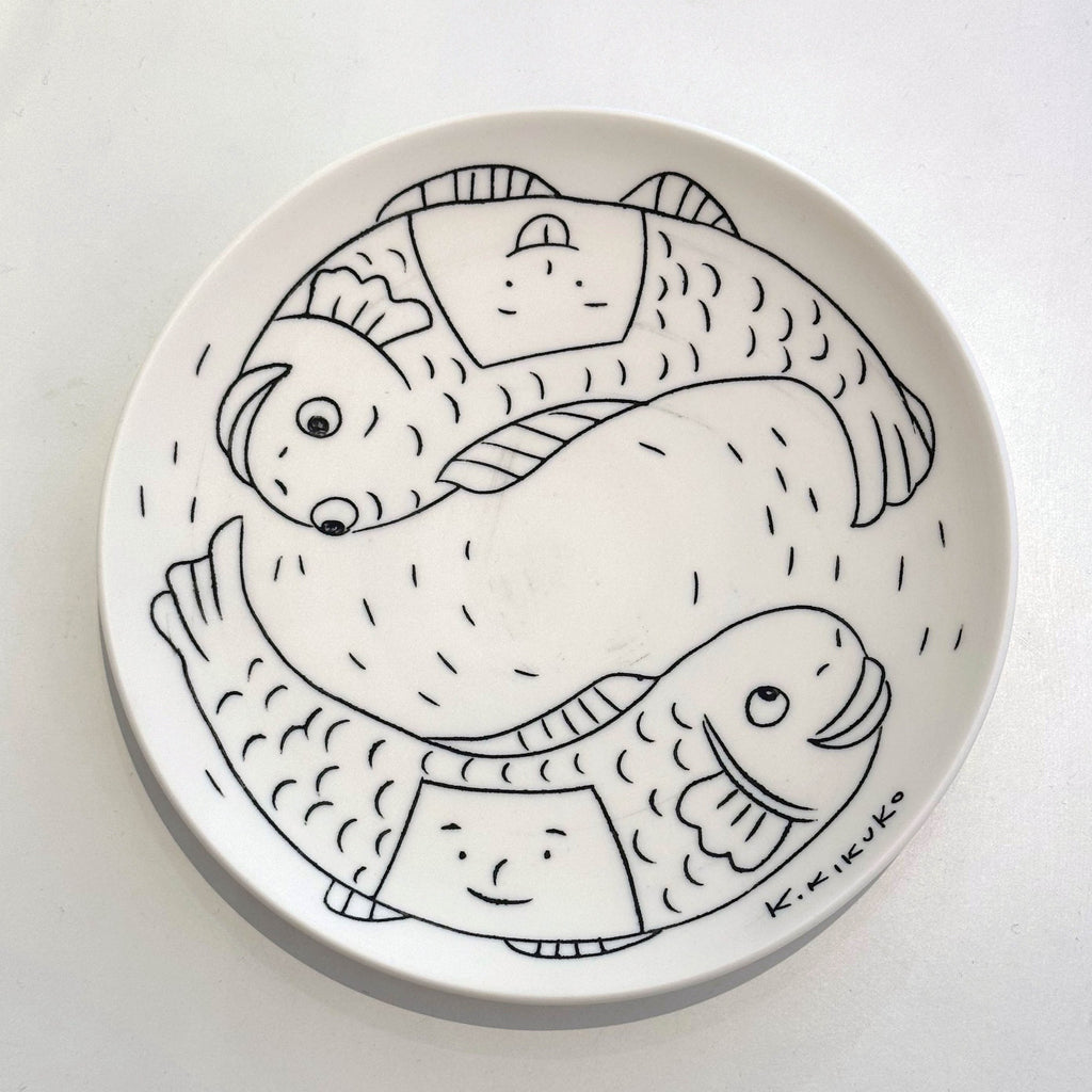 Illustrated Swimming Medaka Fish 7" Bread Plate