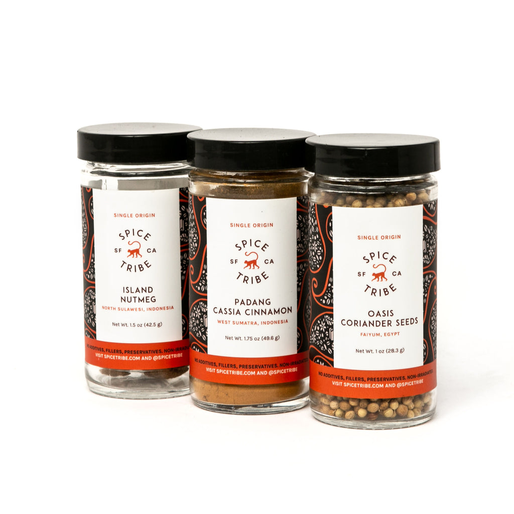 The Baking box includes Island Nutmeg, Cassia Cinnamon and Oasis Coriander Seeds. Potent flavors, organic farming and high quality products that will deepen your baked goods recipes.